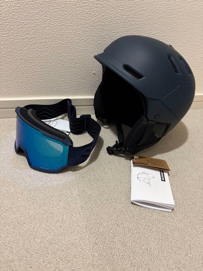 SALOMON スキー　ヘルメット・ゴーグル付き