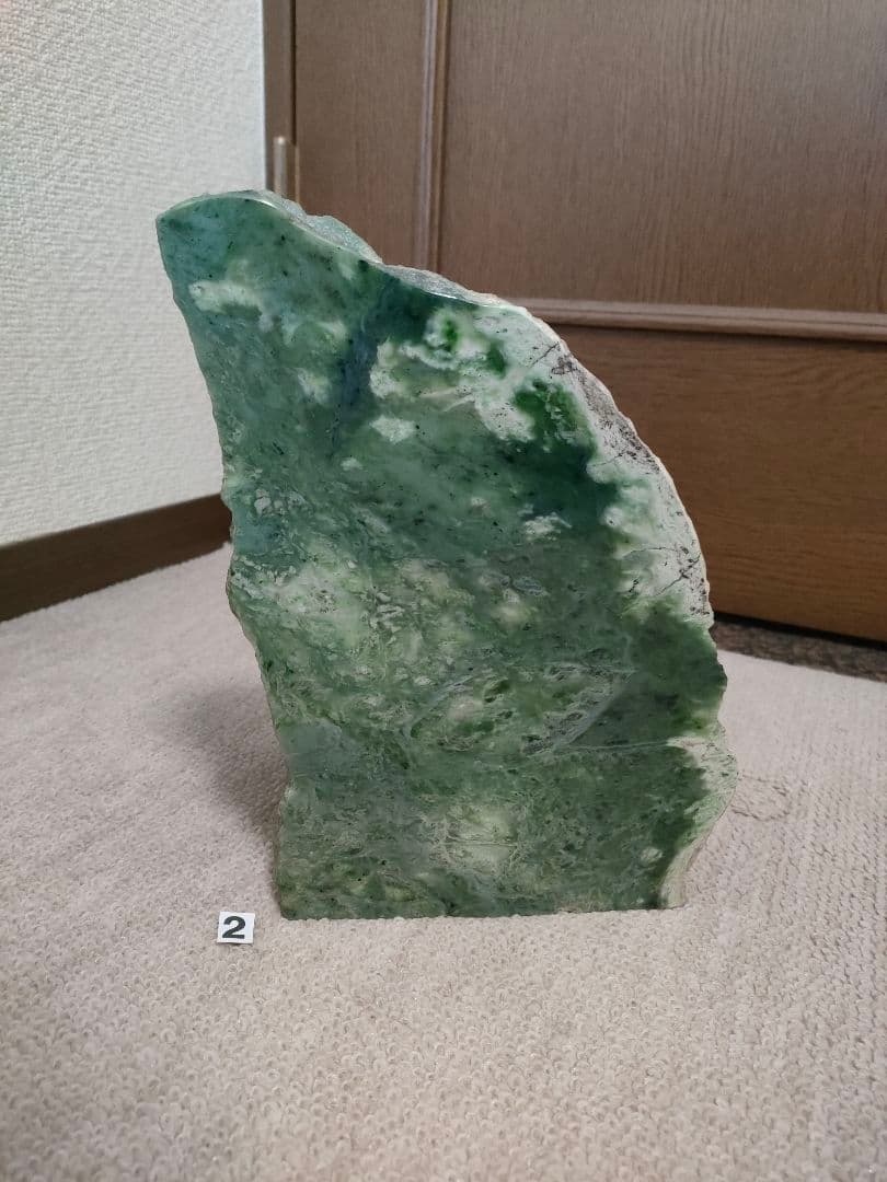 極上！！【日高ヒスイ】７kg 原石 自然石 鑑賞石 天然石 標本石 国産鉱物