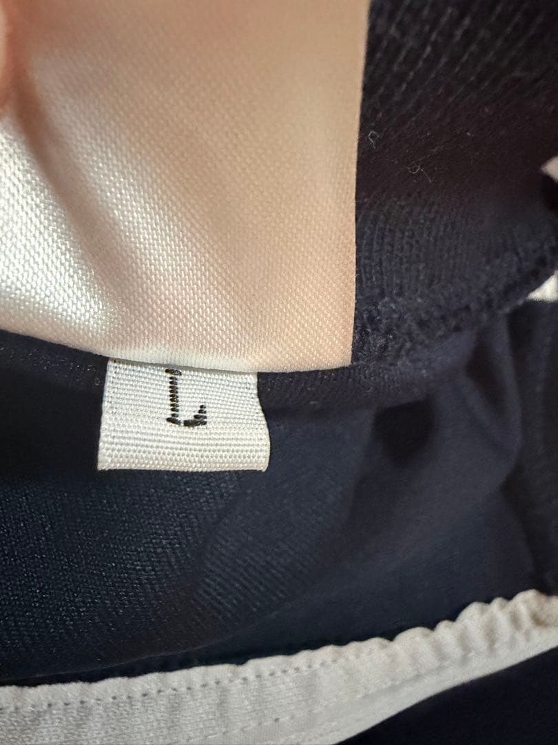 新しい学校のリーダーズ　運動着（上）　Lサイズ