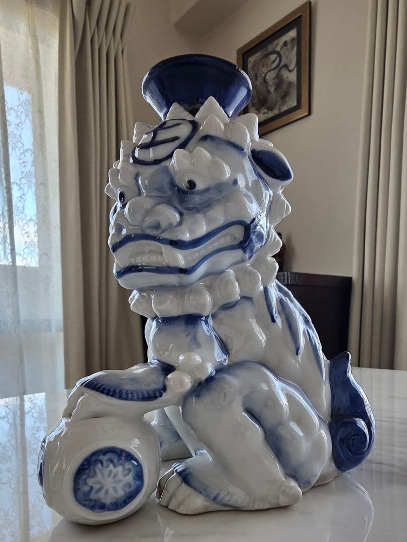 シノワズリ青白陶器 獅子蝋燭立て