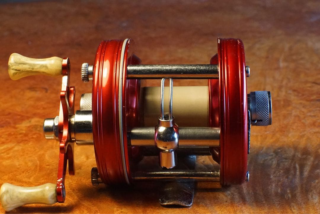 ABU アンバサダー 5000 メンテ済 フレーム修正済