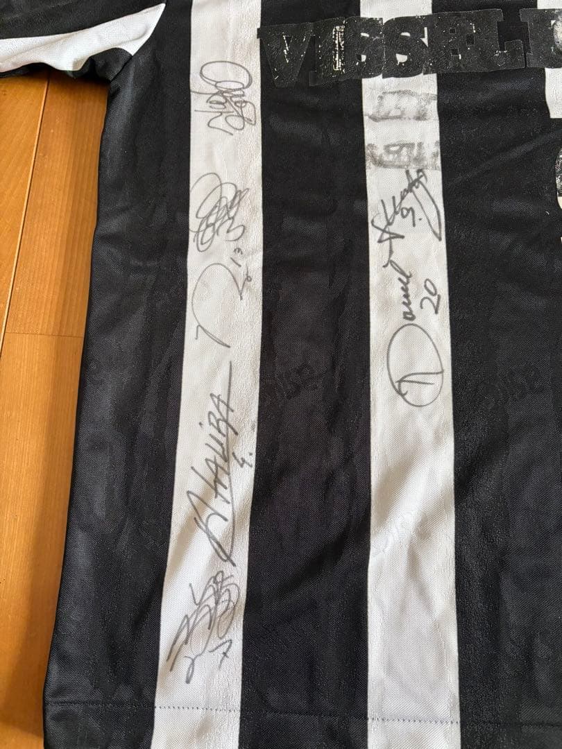 超激レア！2002年ヴィッセル神戸9番城彰二選手ユニホーム14選手直筆サイン入り