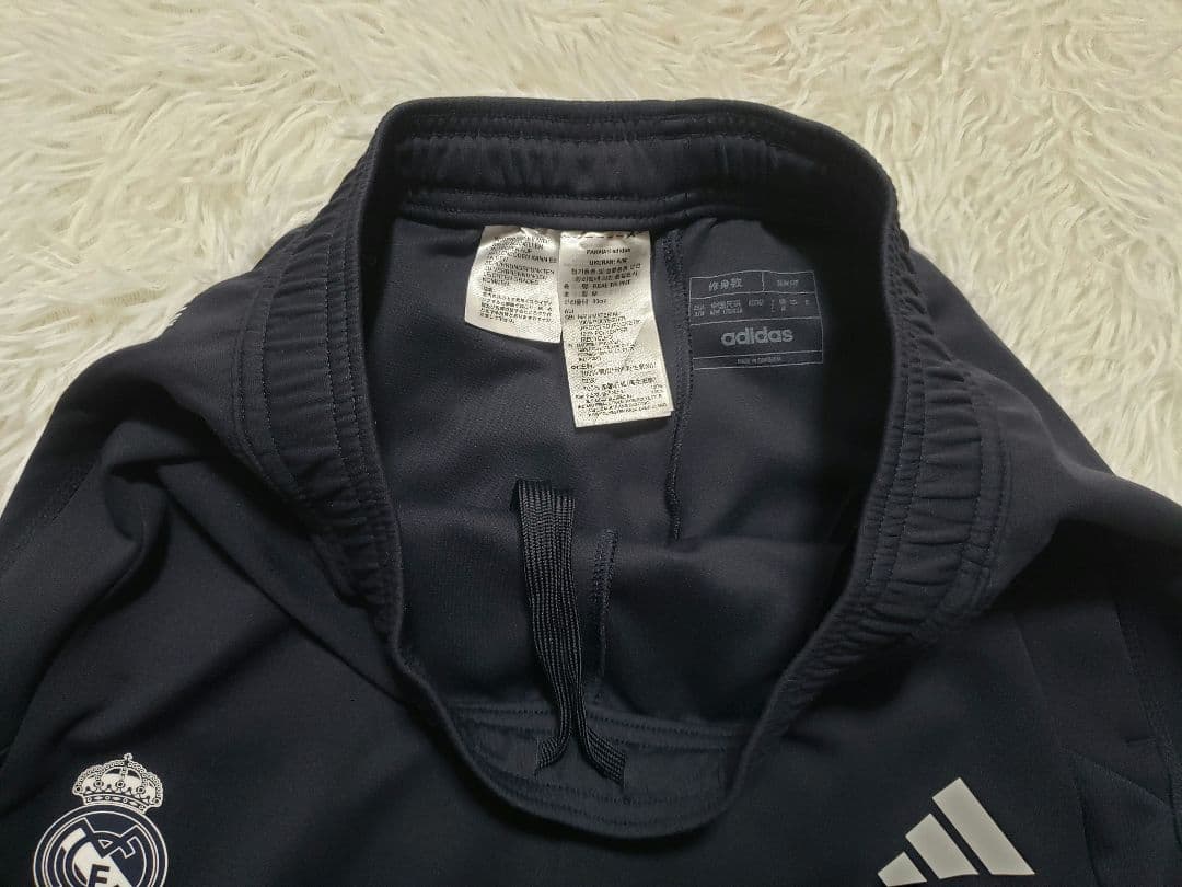 ​【極美品】レアルマドリー ティロ 23 トレーニング 上下セット (Lサイズ)