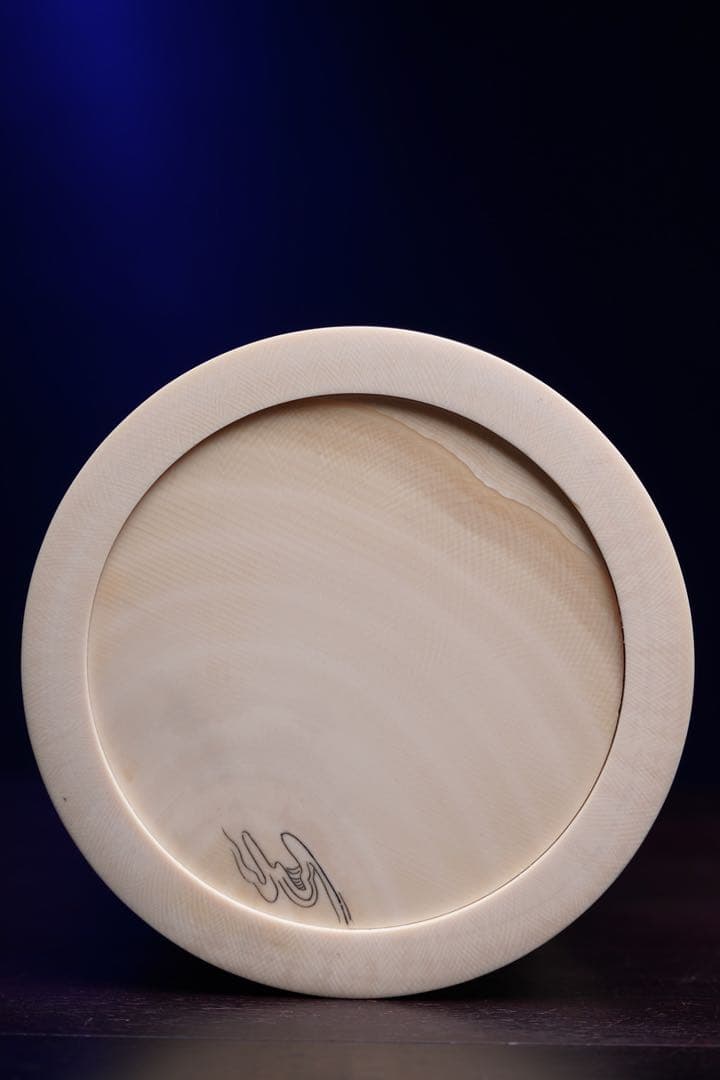 天然マンモス牙美しい手作り彫刻　山水筆筒　置物