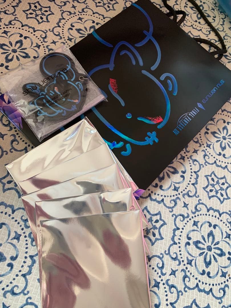 シュウウエムラ　ホリデーコレクション　ファイナルファンタジー