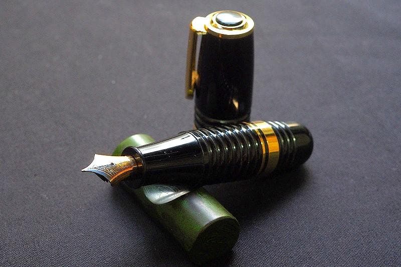 プラチナ Platinum グラマー 万年筆 (中字)