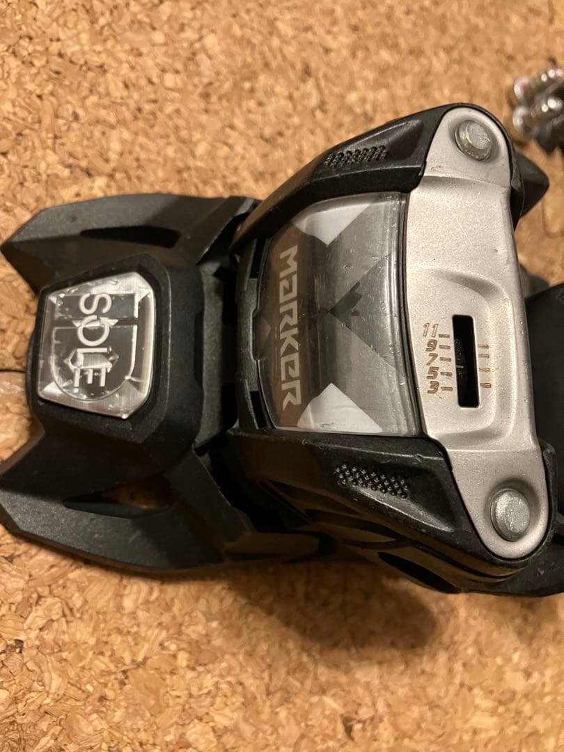 Marker Squire ビンディング ブラック　片側のみ