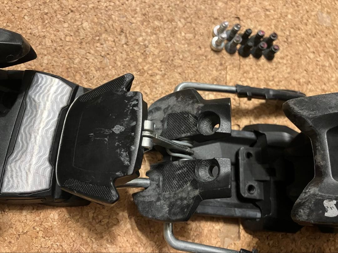 Marker Squire ビンディング ブラック　片側のみ