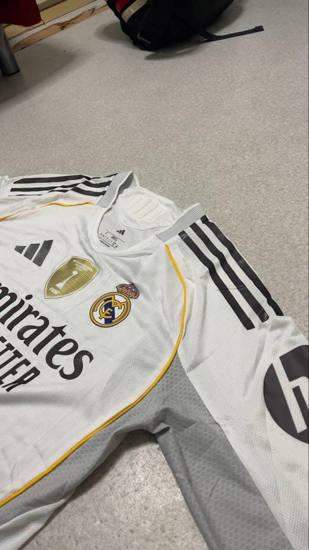 Real Madrid 長袖シャツ adidas