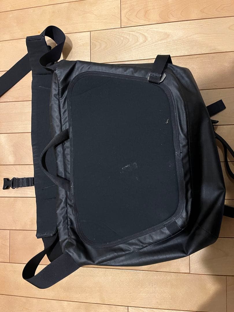 arc'teryx メッセンジャーバッグ