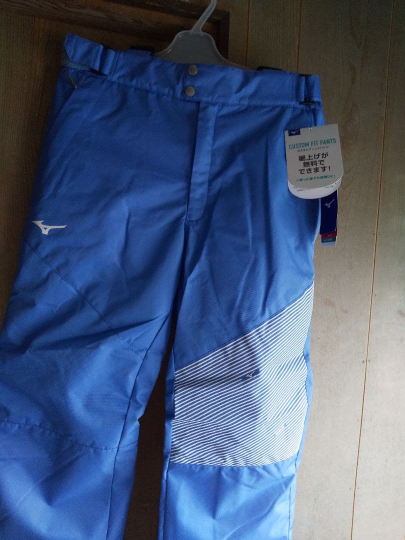 新品タグ付きミズノ パンツ               裾あげ無料  サイズ L