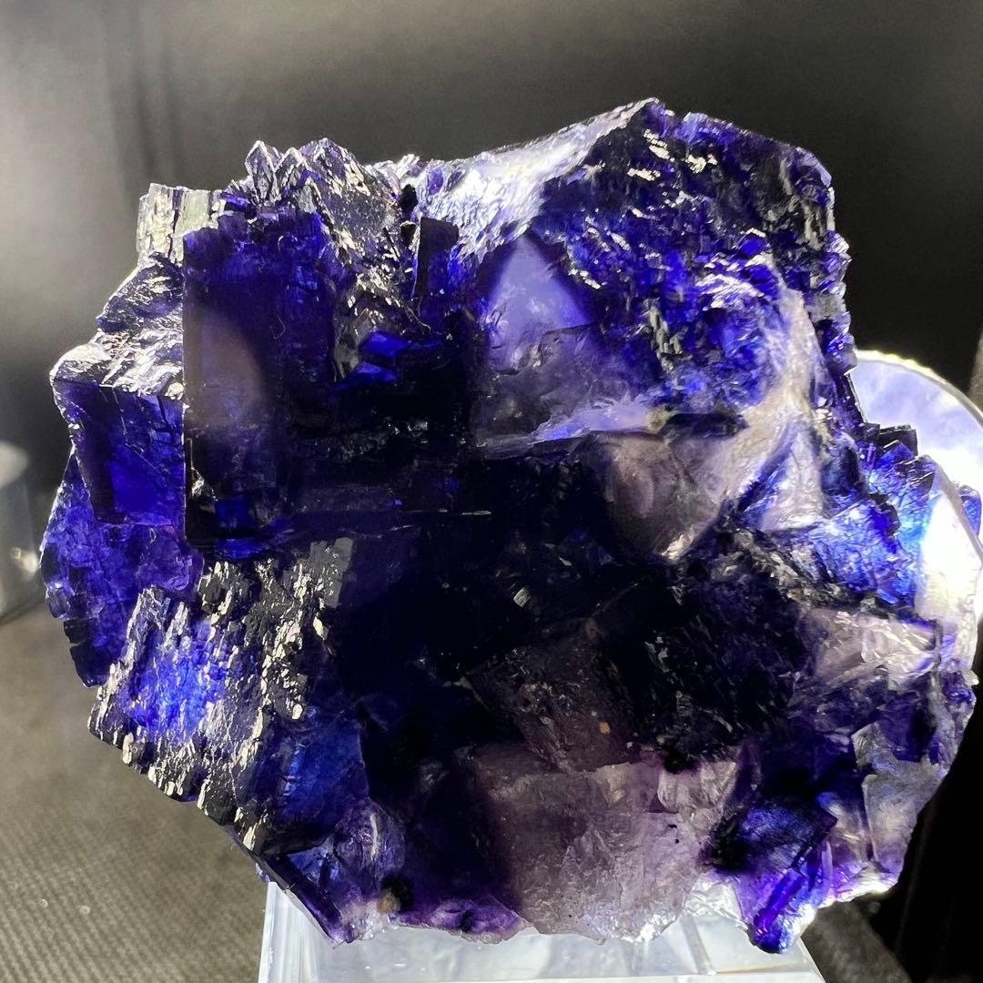 内モンゴル産　濃紺フローライト　セミキャビネットサイズ