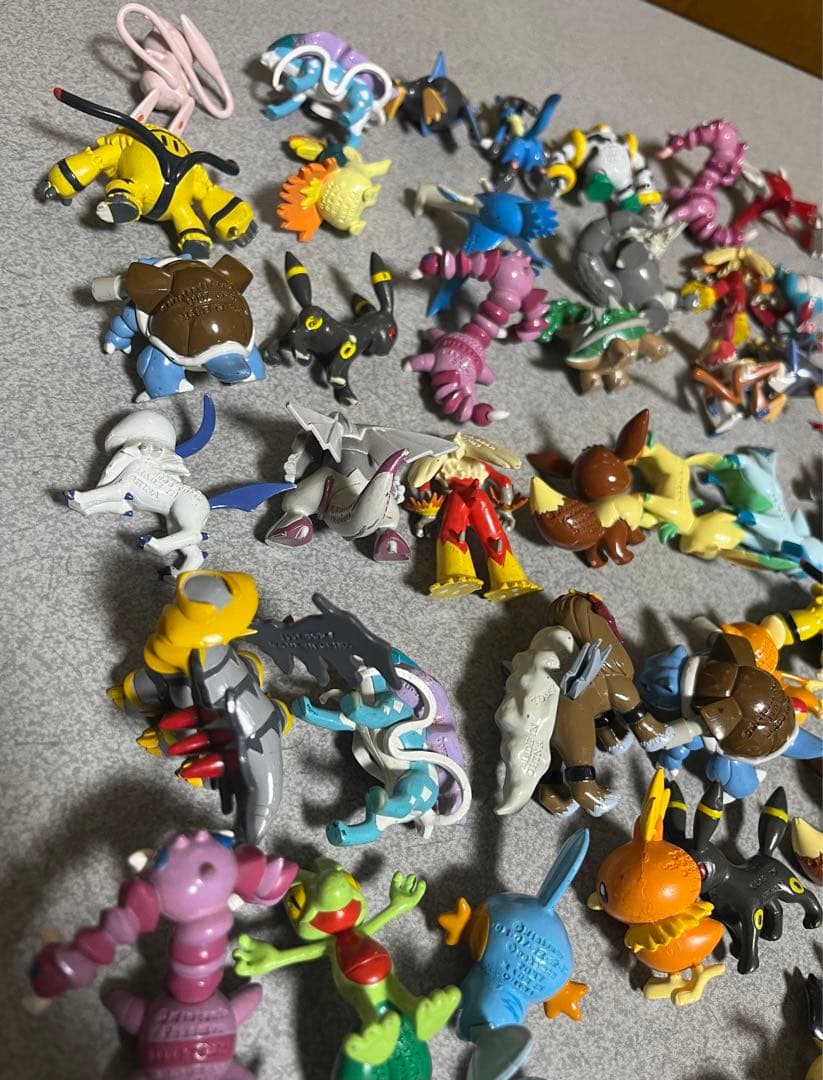 ポケモン　フィギュア　モンコレ　まとめ売り　刻印入り　当時物　63個