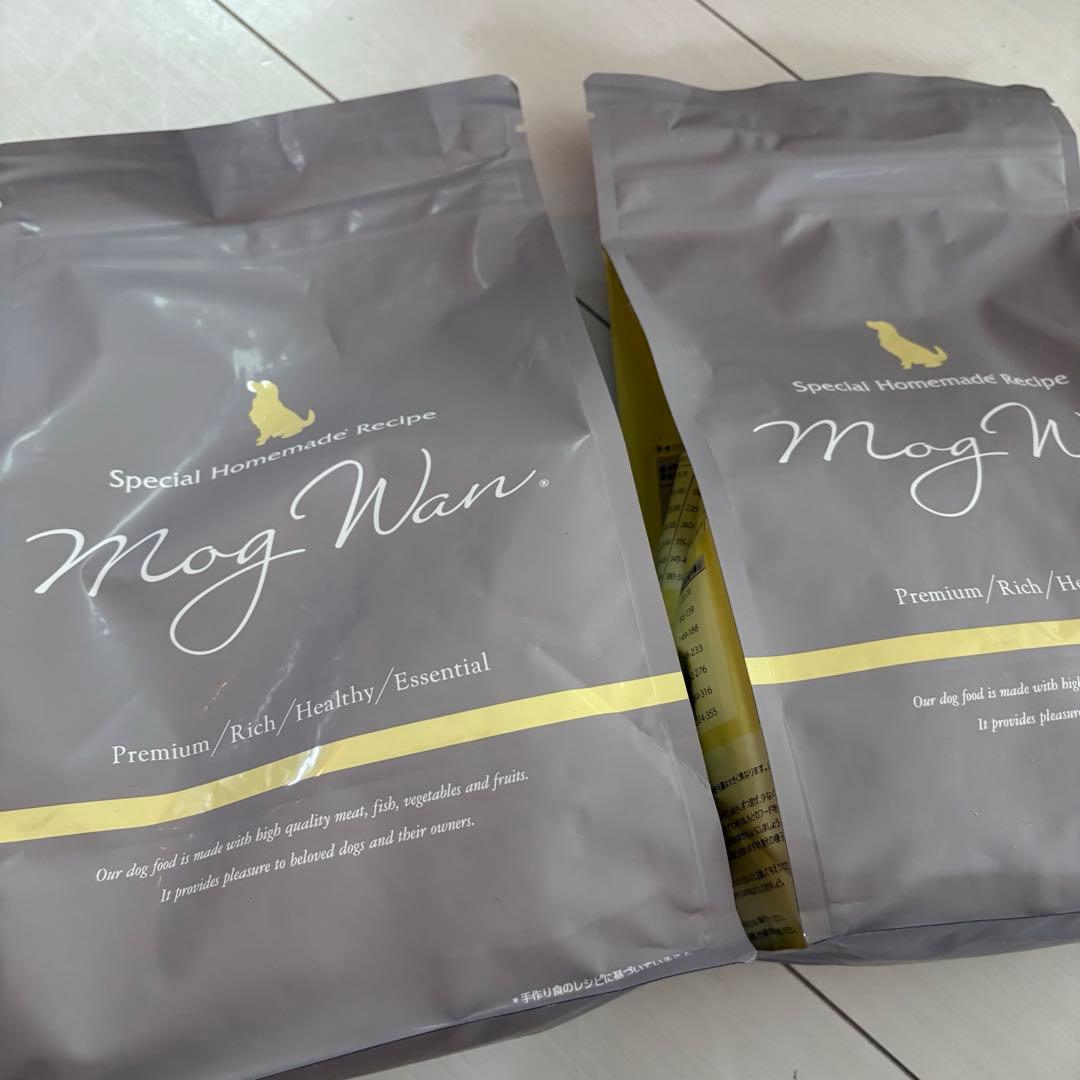 Mog Wan プレミアムドッグフード 1、8kg 2袋