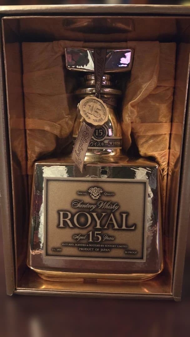 限定非売品　サントリー　ローヤル　プレミアム15年　ゴールド瓶　金色