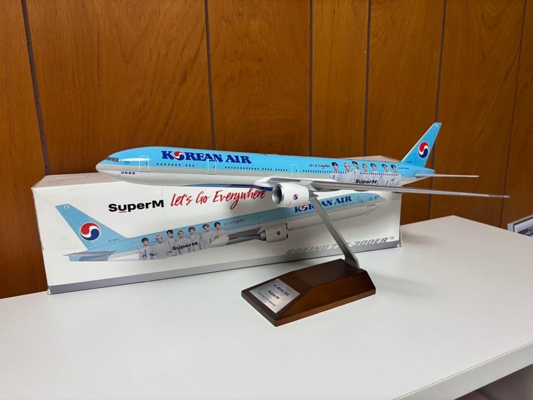 1/200 大韓航空 Boeing777 SuperM 特別塗装機