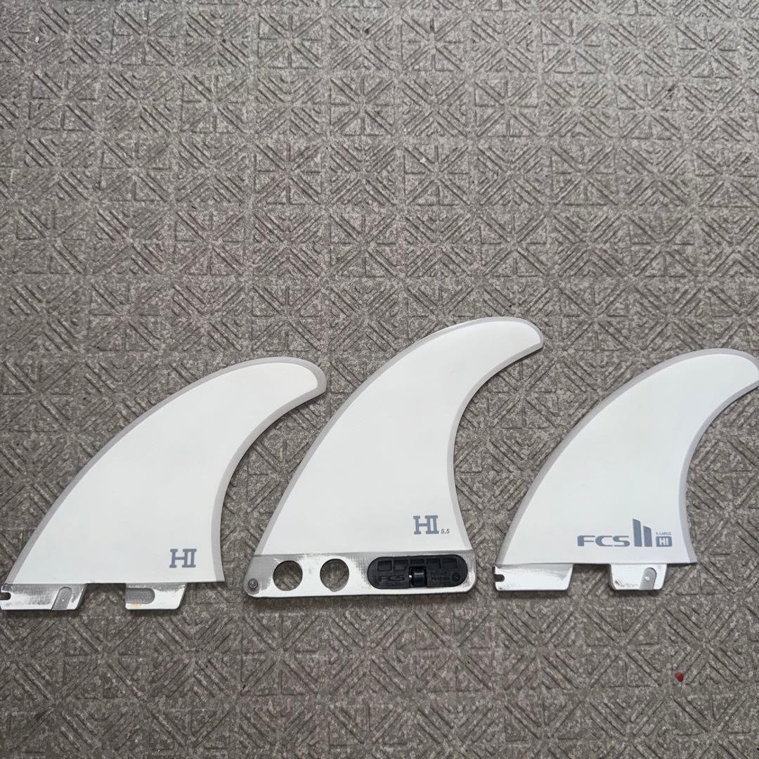 FCS II HI ホワイト サーフボードフィン 3枚セット