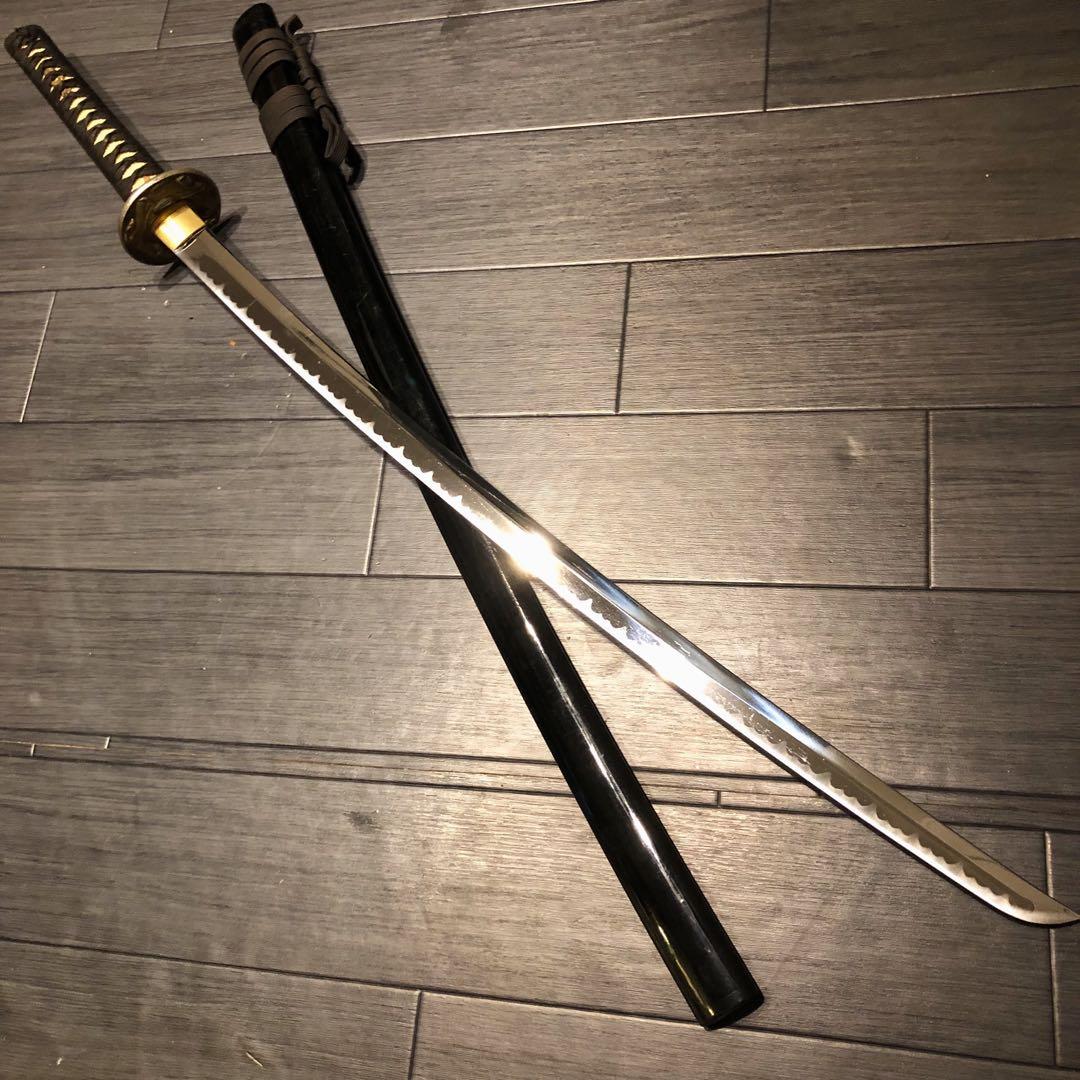 高級模造刀　黒拵え　居合刀　太刀　本格模造刀