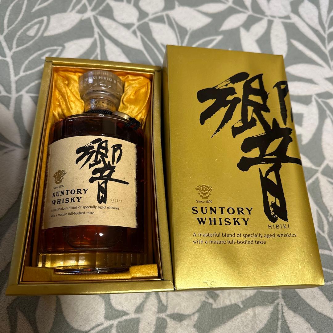 Suntory Hibiki ウイスキー ゴールドボックス入り