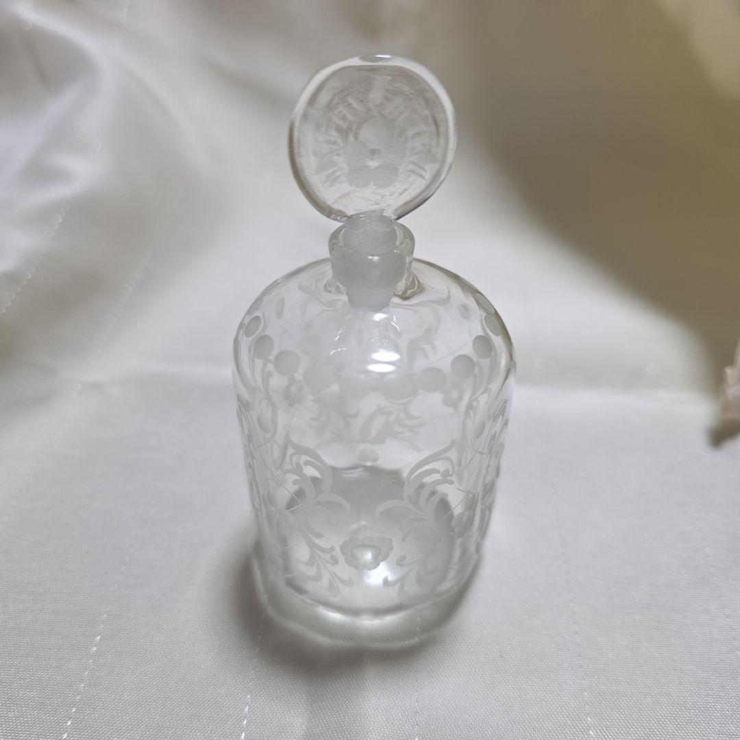 【希少】ムラーノグラス製香水瓶 エッチング花柄
