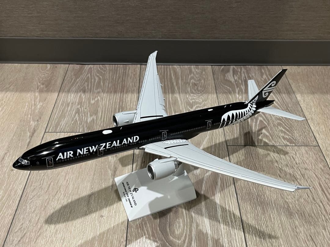 ニュージーランド航空　B777-300ER 1:200 JCWINGS