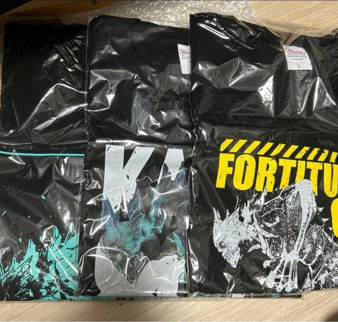 怪獣8号　Tシャツ