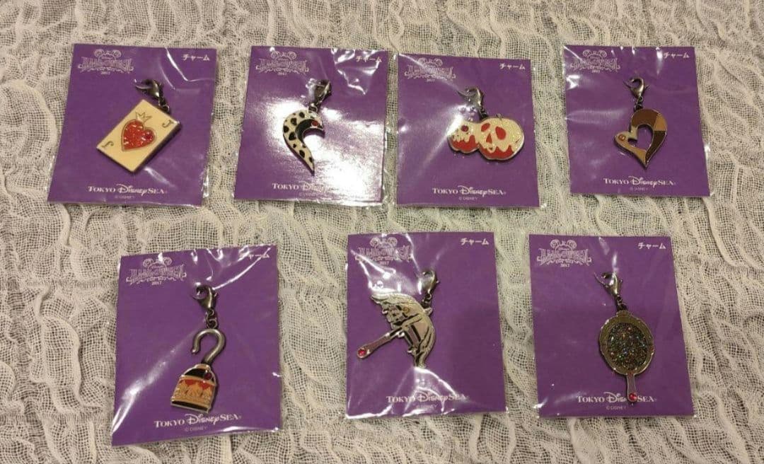 ディズニー　ハロウィン　ヴィランズチャーム