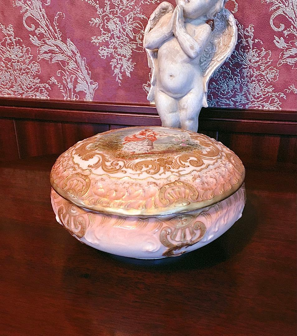 希少　レア　貴重　フランス製　ボンボニエール　アンティーク　宮廷貴婦人　器