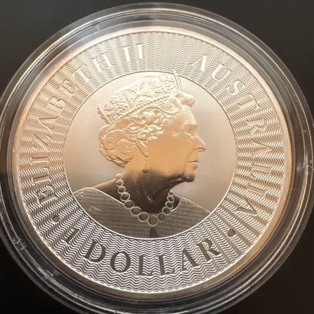 オーストラリア　2022年カンガルー銀貨　1オンス カプセル付き