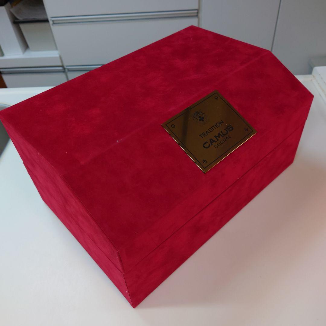 【希少、新品、未開封品】入手困難　カミュ　トラディション　ブランデー、専用箱付き