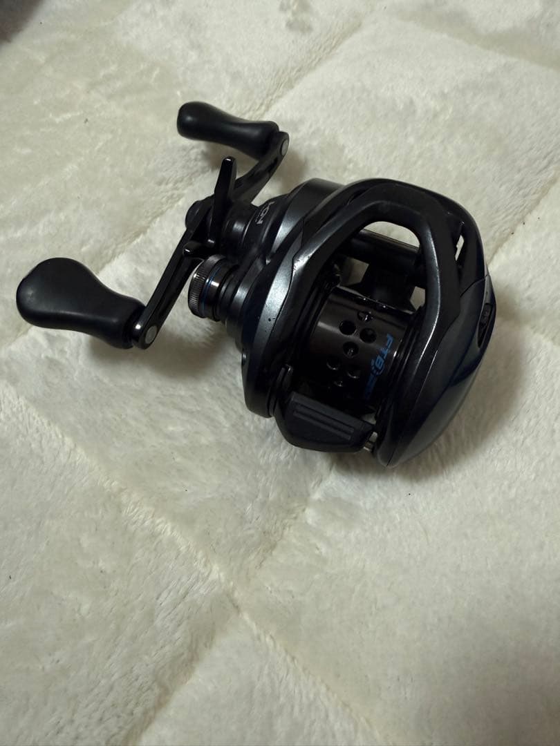 SLX XG ベイトリール ブラック　値下げ交渉できます