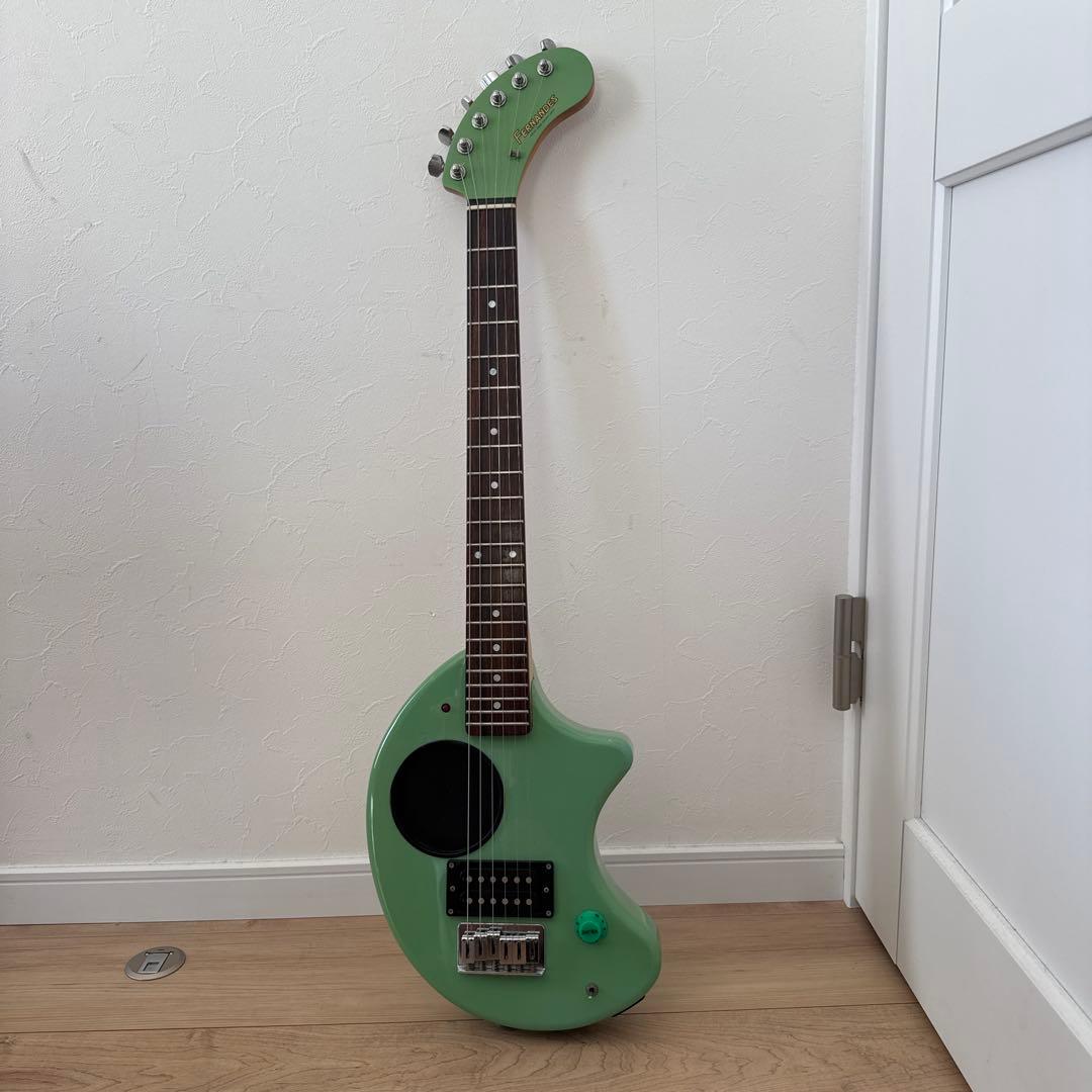 エレキギター　ZOー３　フェルナンデス