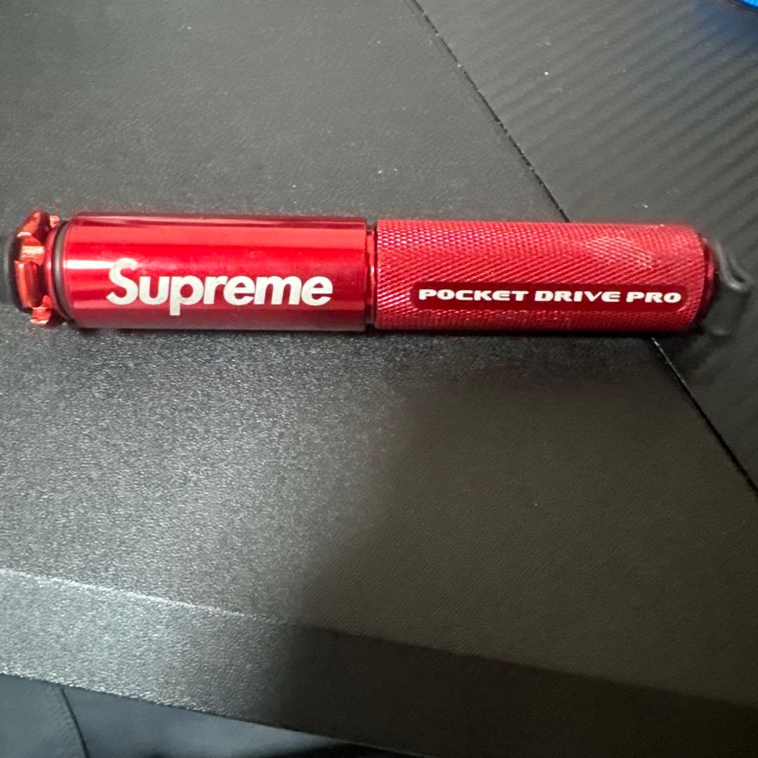 シュプリーム空気入れ