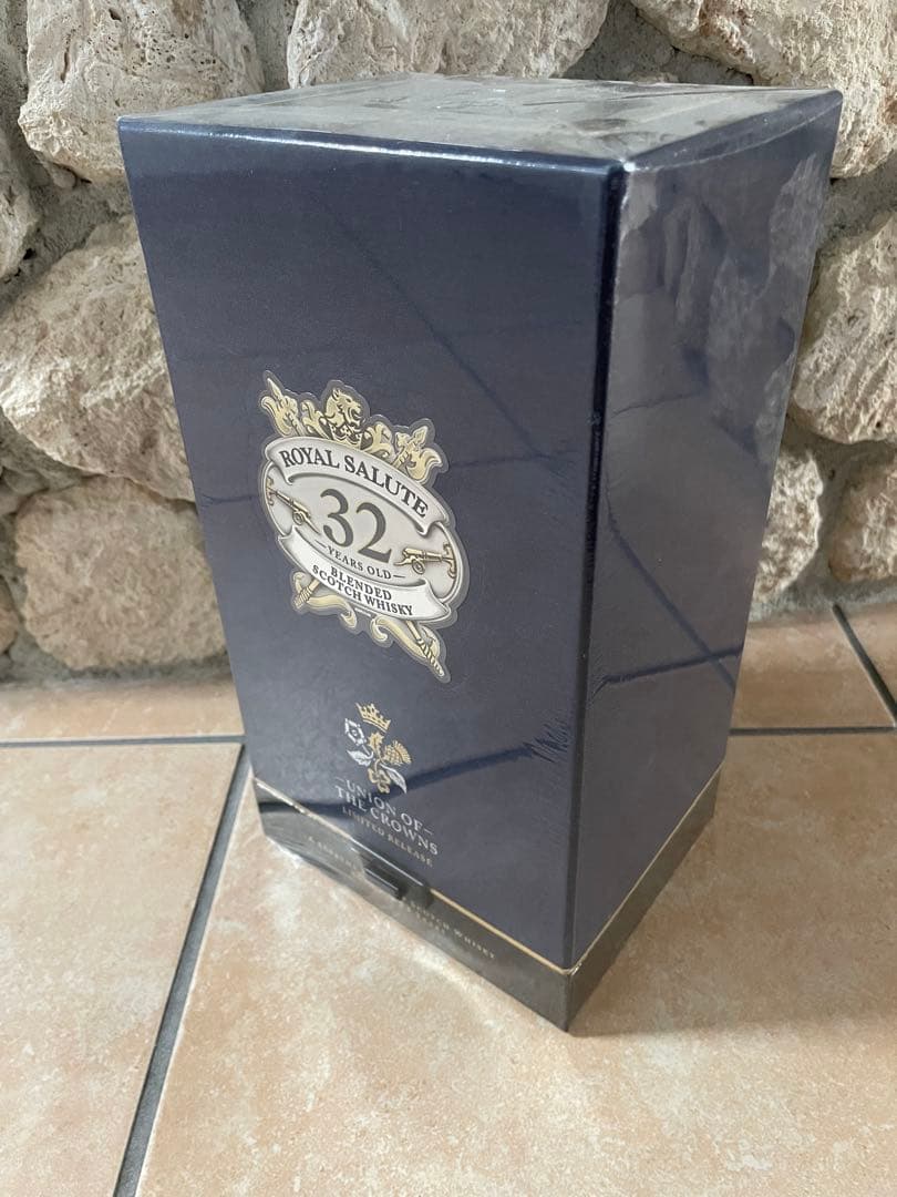 ロイヤルサルート 32年　未開封