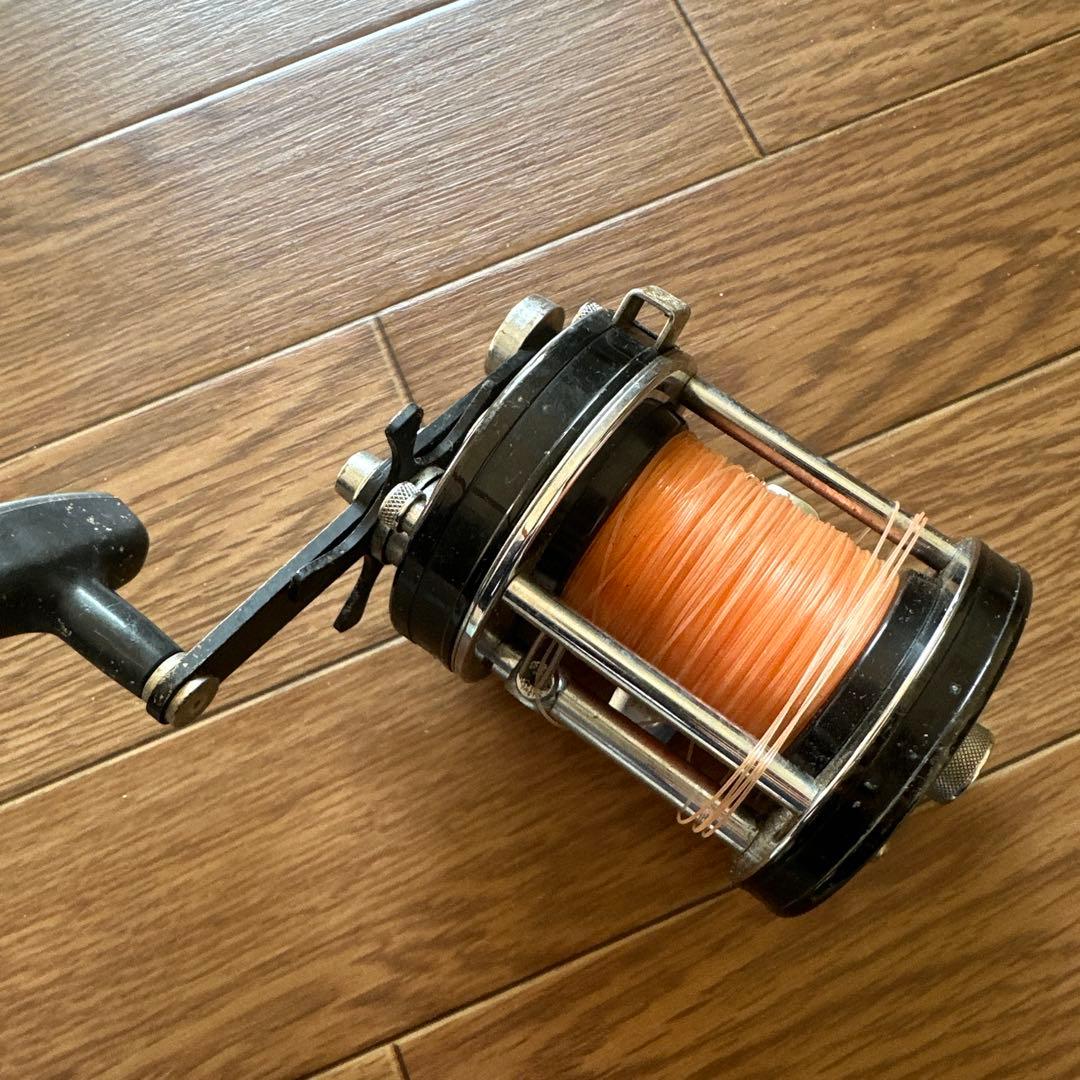 ABU Ambasseur 7000C オレンジ糸