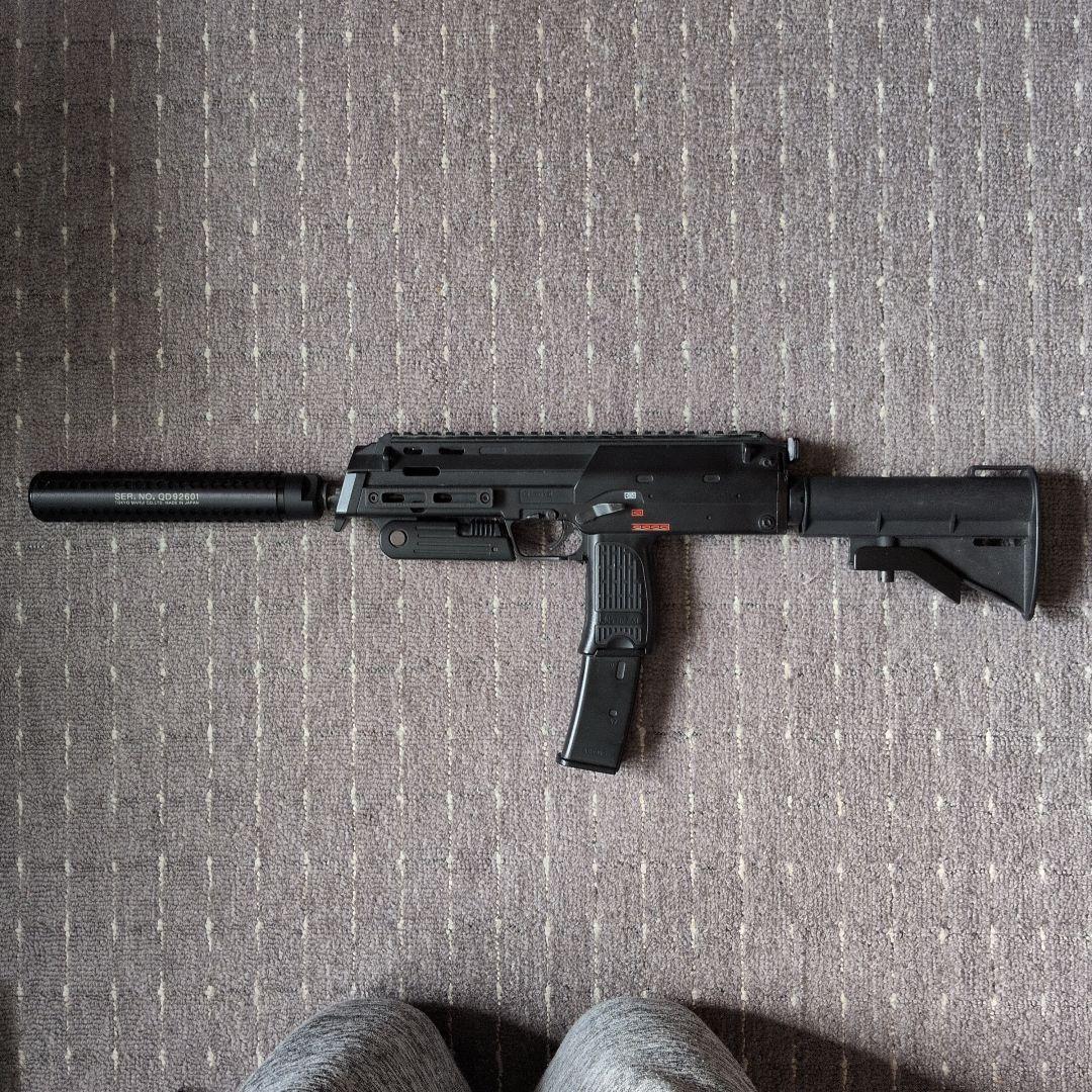 東京マルイ　ブラック電動ガン サプレッサー付きMP7値引き交渉可能です。