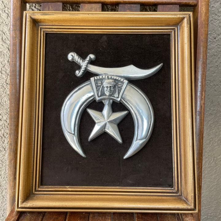 希少！50's BIG秘密結社フリーメイソン金属製壁掛け　USAアンティーク