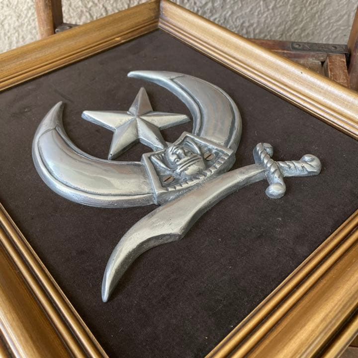 希少！50's BIG秘密結社フリーメイソン金属製壁掛け　USAアンティーク