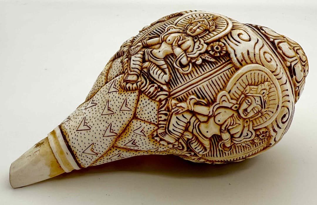 ◆チベット密教法具　法螺貝（シャンカ）グリーンターラー（緑多羅菩薩）A3