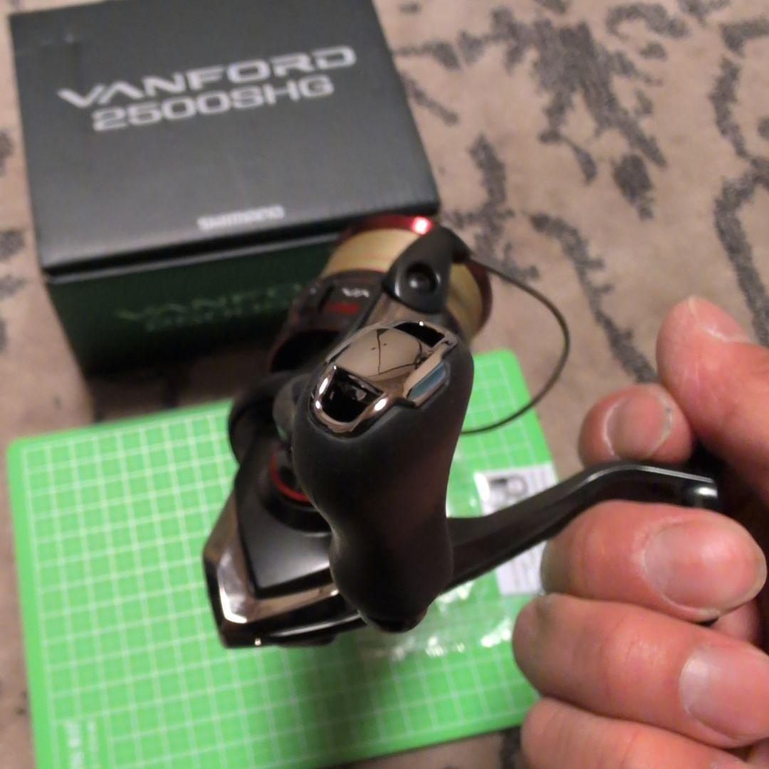 SHIMANO　ヴァンフォード2500SGH ゴメクサス　ダブルハンドル付き