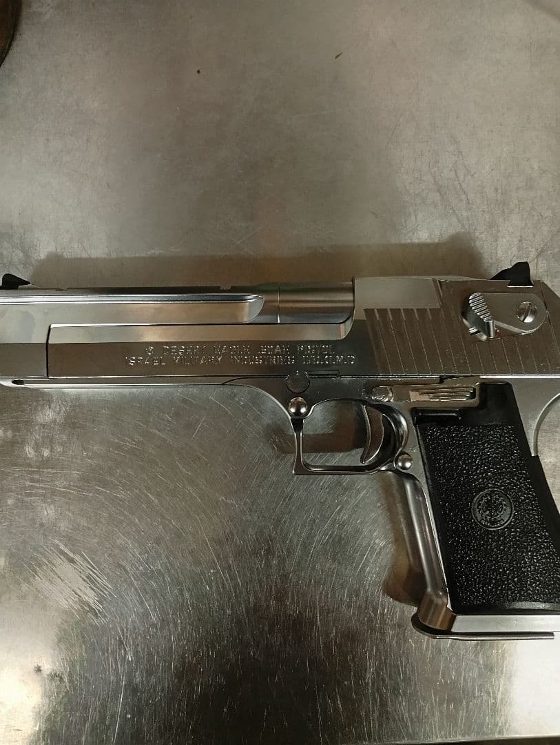 DESERT EAGLE .50AE クロムステンレス