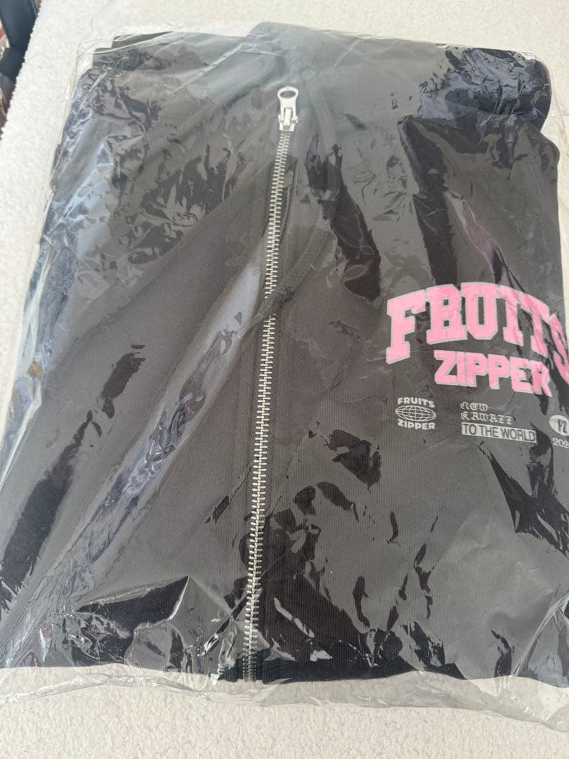 FRUITS ZIPPER 黒 ジップアップパーカー