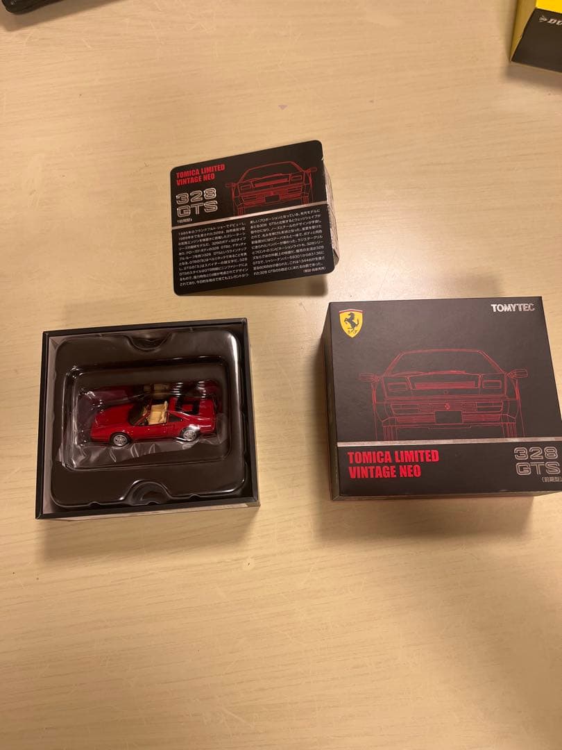 トミカリミテッドヴィンテージネオ　フェラーリ　328 GTS 赤　レッド　激レア