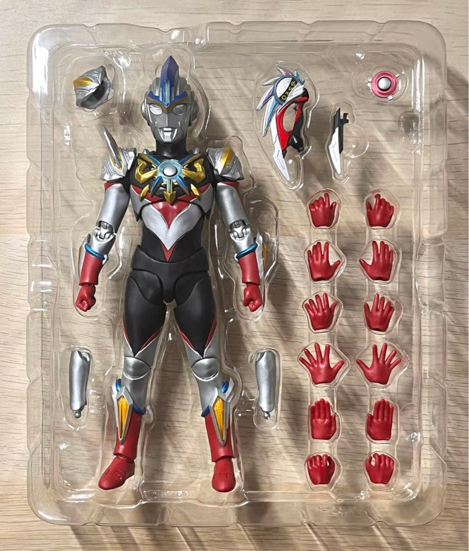 かーてぃ S.H.Figuartsウルトラマンオーブ　オーブトリニティ