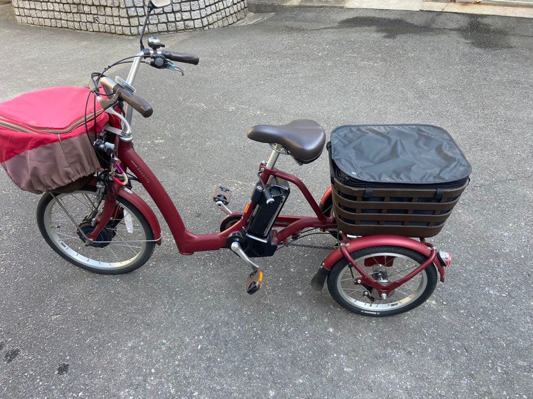 電動アシスト三輪車 ワインレッド ブリヂストン　RAKUTTO 3段階調整付き