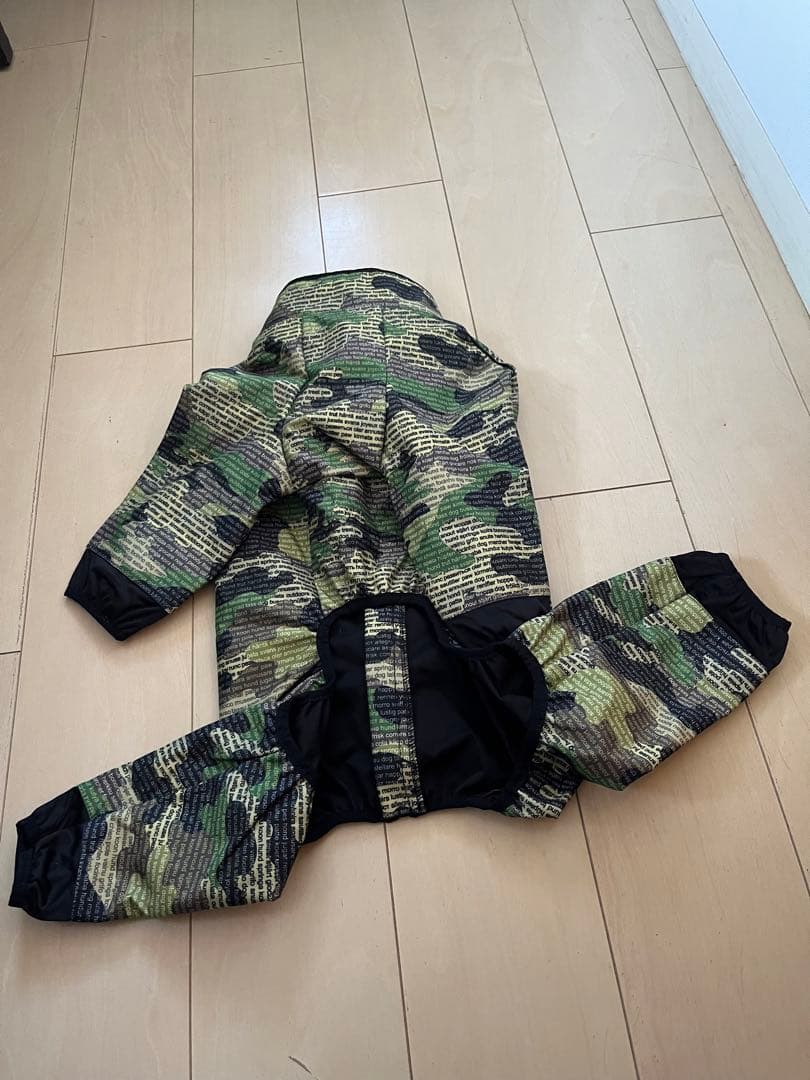 ラティア　大型犬用　オーバーオール　4L レインコート　ウィンドブレーカー