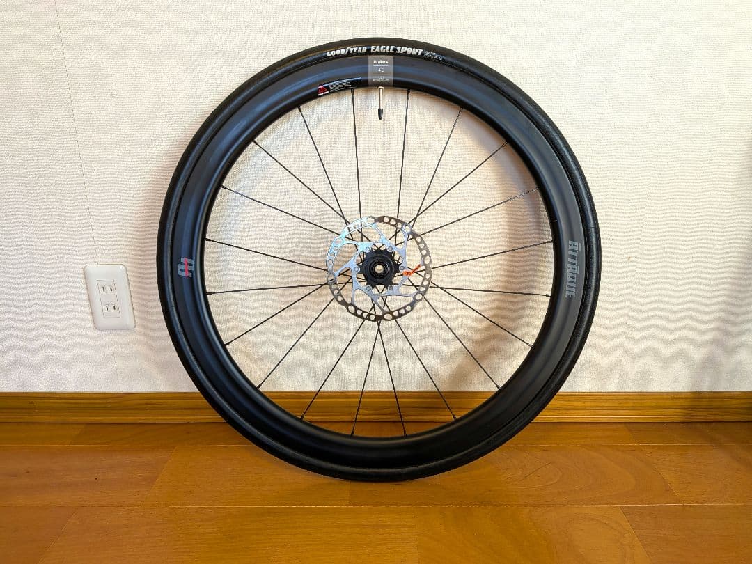 【大幅値下】GUSTO アタッキ 45mmカーボン 11速スプロケ付 ディスク用