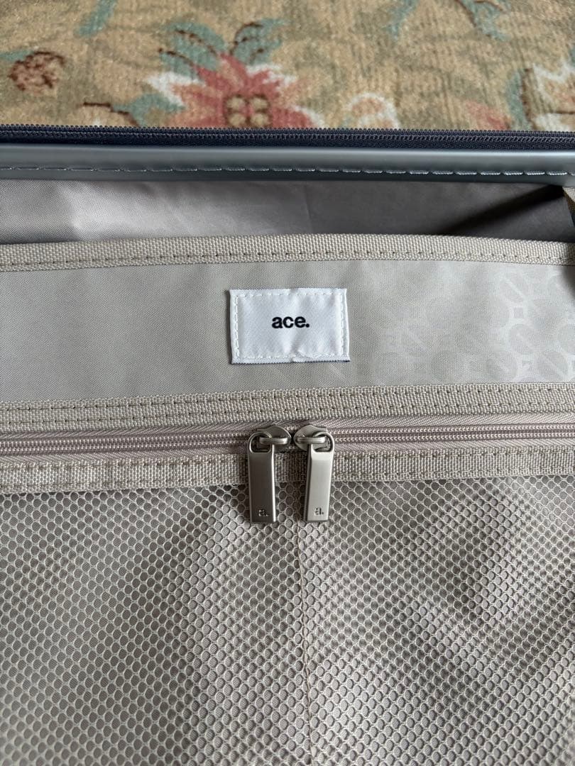 ace. エース パリセイド　スーツケース/キャリーケース　ホワイト