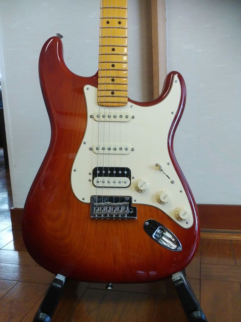 フェンダー ストラトキャスター　アメプロⅡ　HSS シエナサンバースト