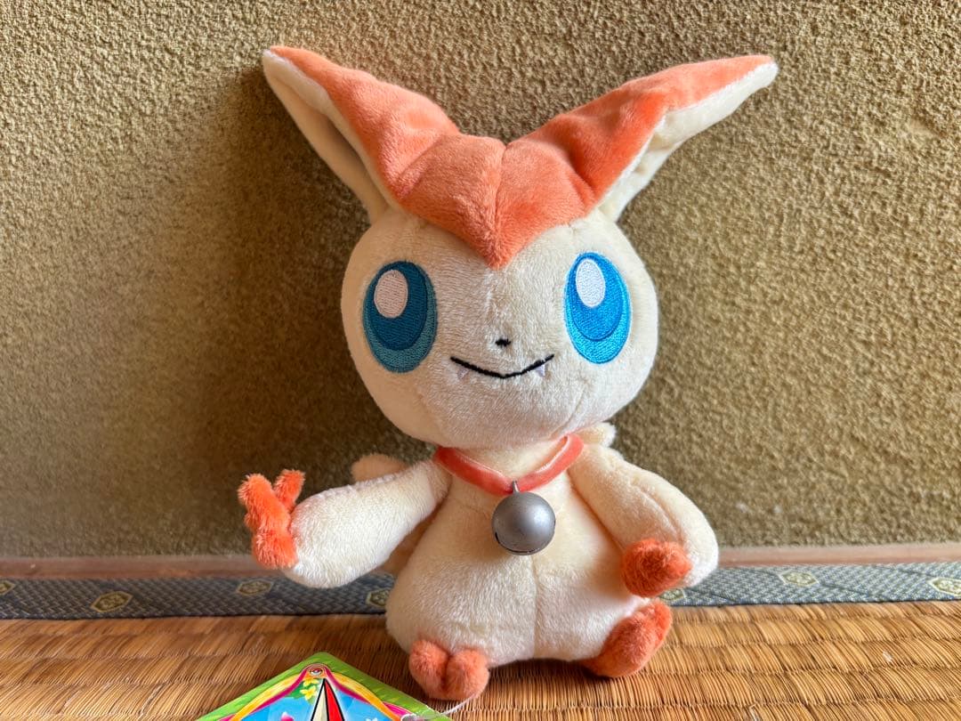 ポケモンセンター トウホク ぬいぐるみ やすらぎのすずをもったビクティニ